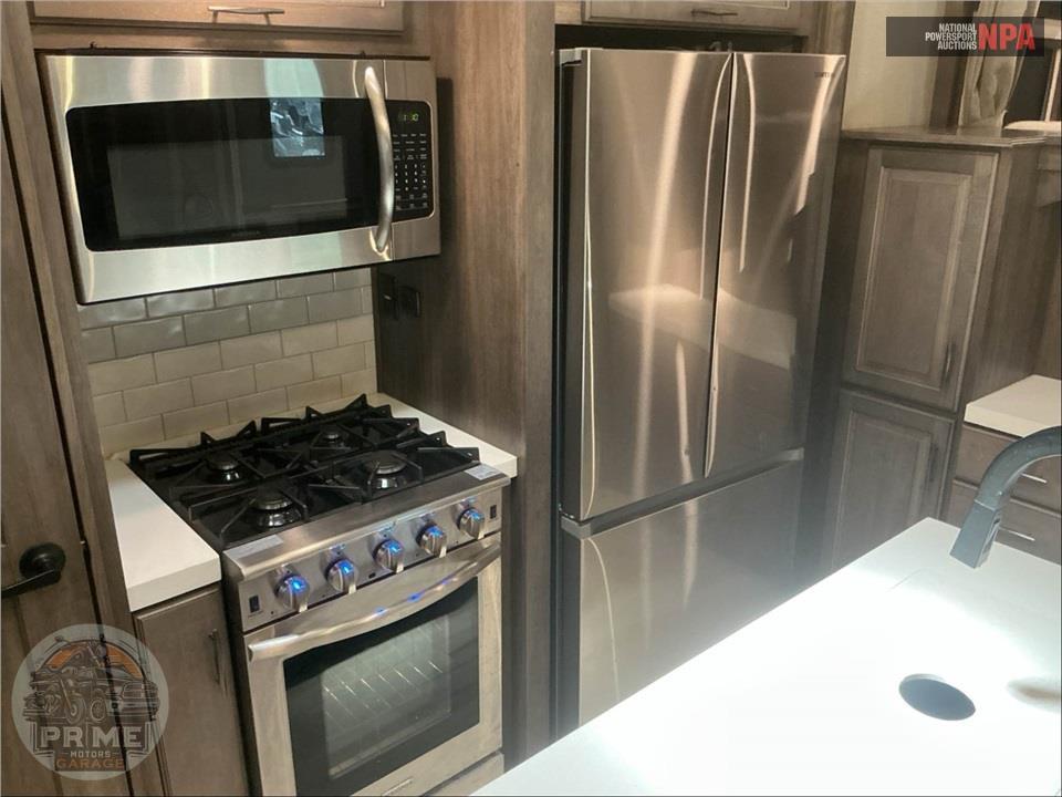 2022 Grand Design Recreational Vehicles M-380FL - SOLITUDE FIFTH WHEEL SERIES — фото 20