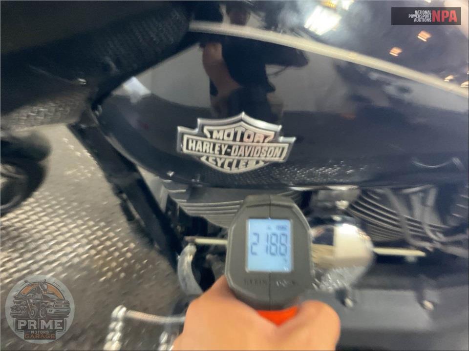 2017 Harley-Davidson FXDWG-103 DYNA WIDE GLIDE — фото 8