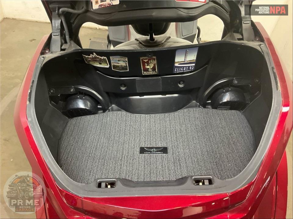 2018 Honda GL1800 GOLDWING TOUR (RED) — фото 19