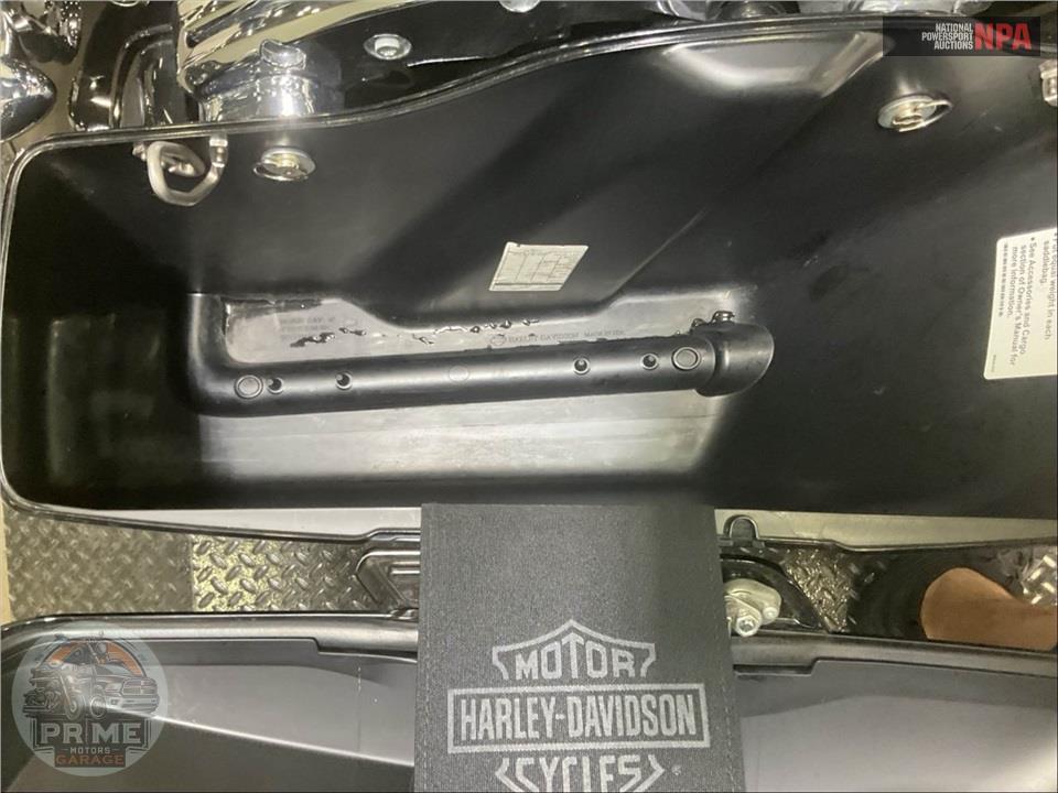 2016 Harley-Davidson FLHX STREET GLIDE — фото 18