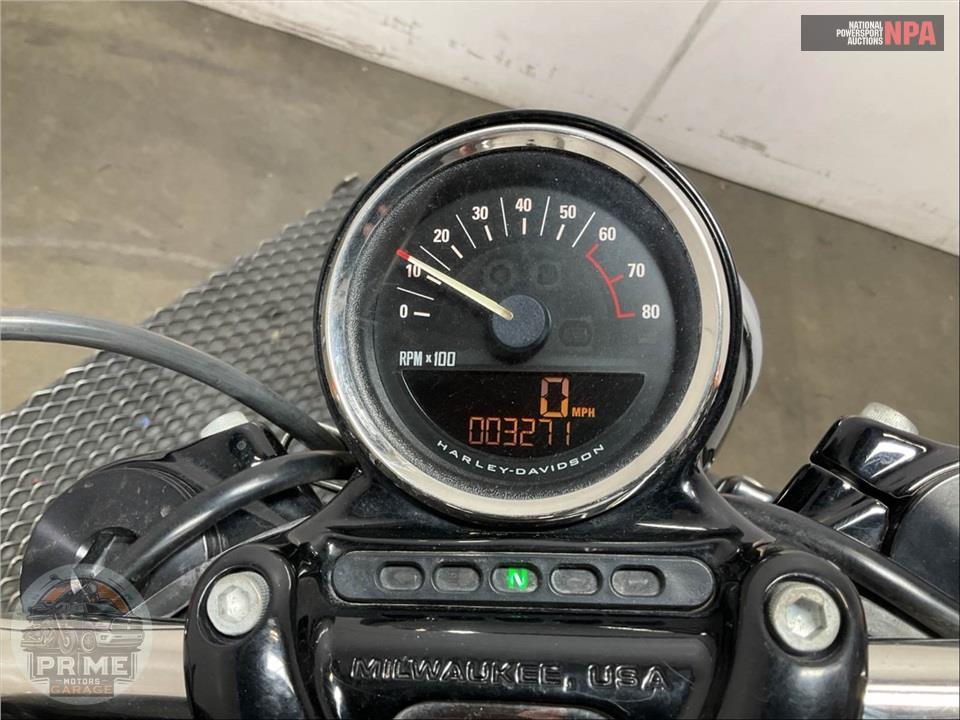 2016 Harley-Davidson XL1200CX ROADSTER — фото 5