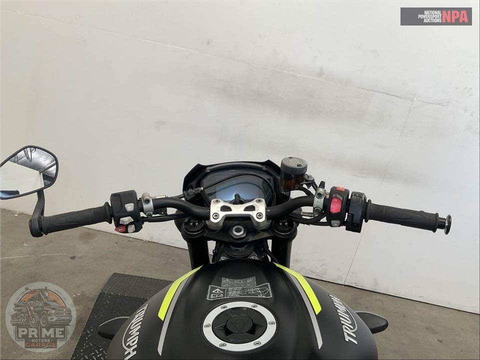 2022 Triumph STREET TRIPLE 765 RS (SILVER) — фото 20