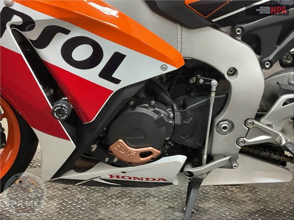 2015 Honda CBR1000RRF (REPSOL) — фото 8