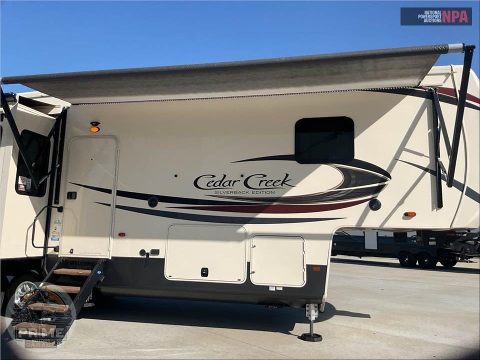 2020 Cedar Creek M-31IK - SILVERBACK FIFTH WHEEL SERIES — фото 26