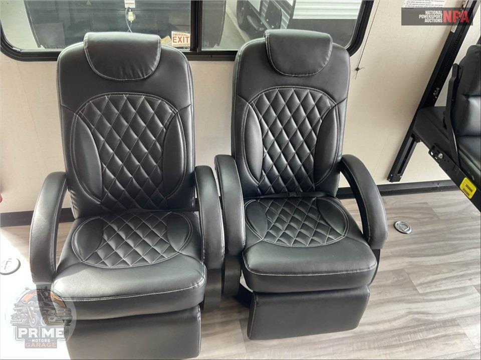 2023 Alliance Rv M-21T15 - VALOR FIFTH WHEEL SERIES — фото 12