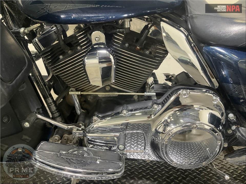 2016 Harley-Davidson FLHTCUL ULTRA CLASSIC LOW — фото 7
