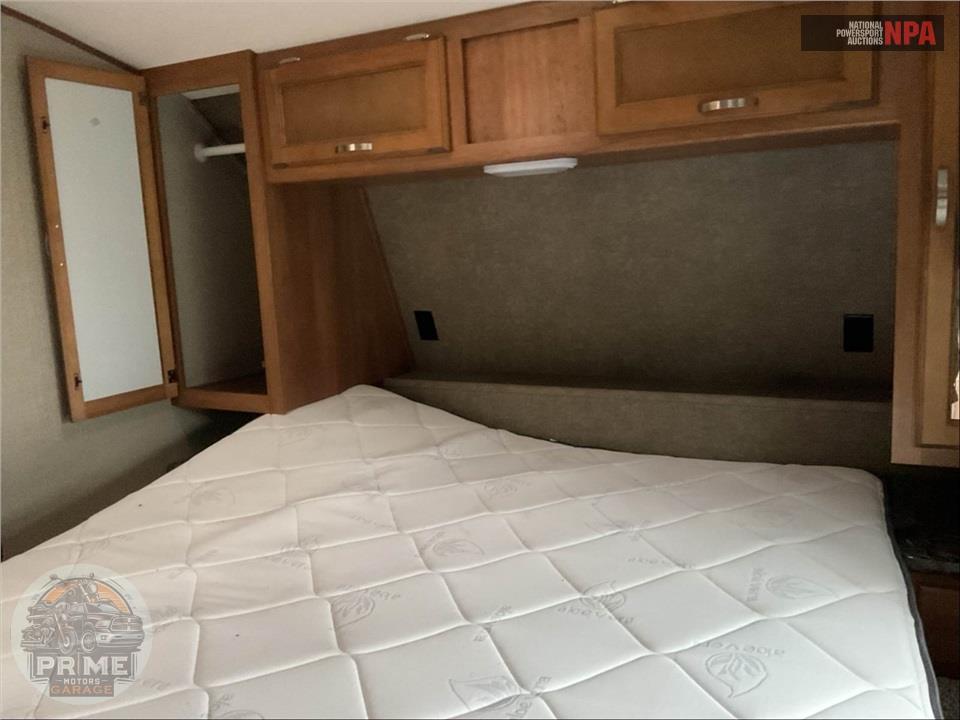 2018 Keystone Rv M-253 FWRE SPRINGDALE FIFTH WHEEL SERIES — фото 13