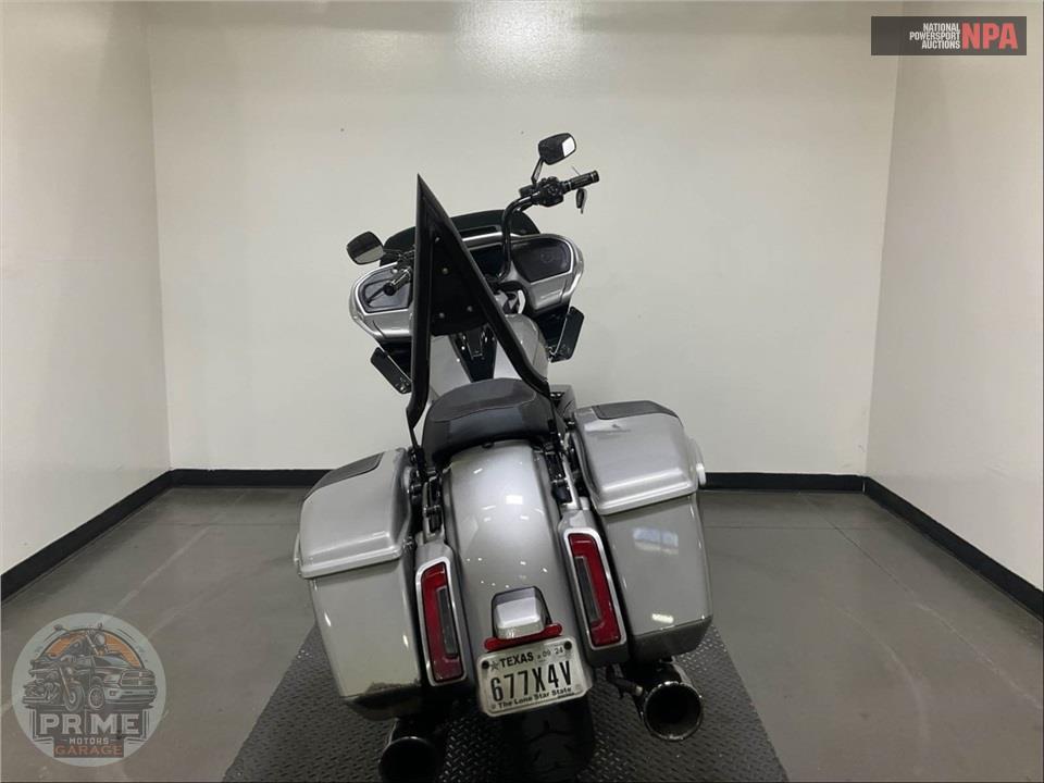 2023 Harley-Davidson FLTRXSE CVO ROAD GLIDE — фото 4