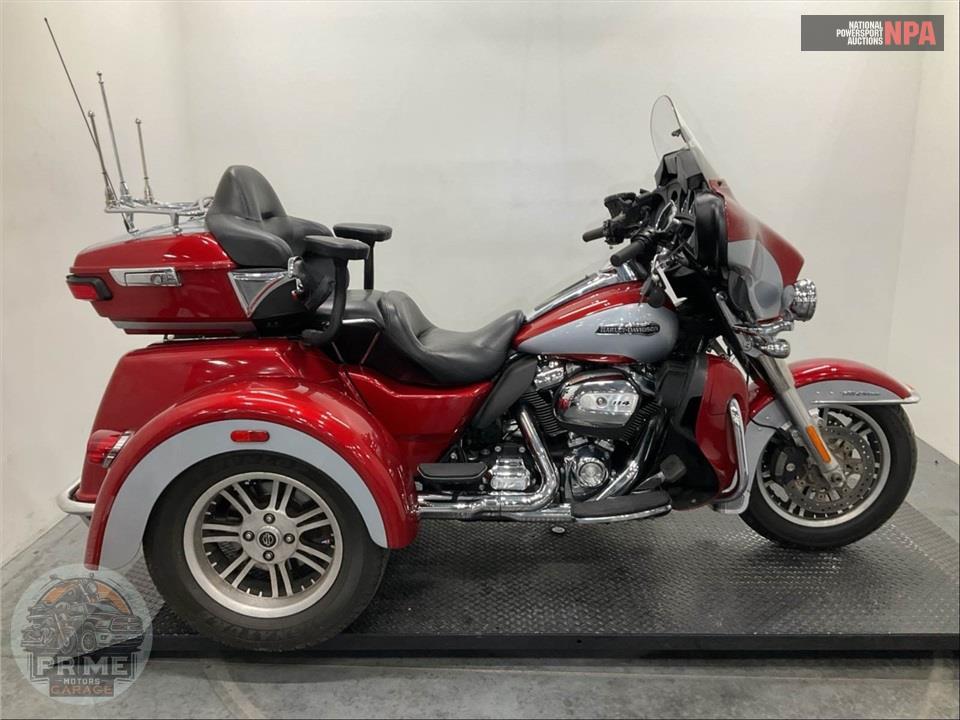 2019 Harley-Davidson FLHTCUTG TRI GLIDE ULTRA — фото 1