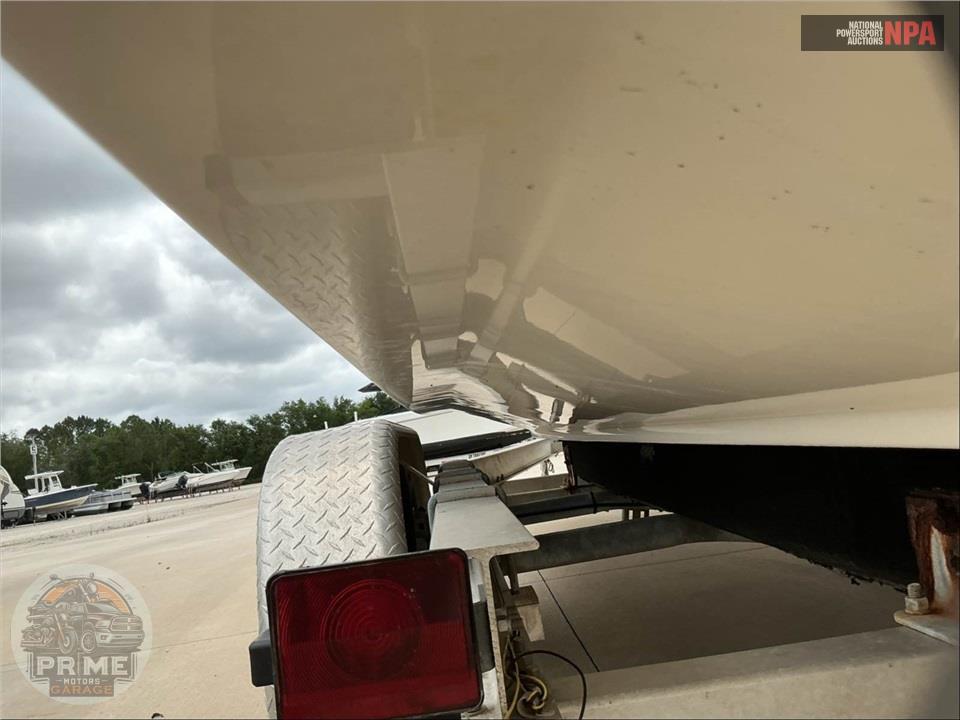 2015 Sea Hunt Boat ULTRA 235 SE/CC(*) L=23-E=1-250HP YAMAHA OB — фото 15
