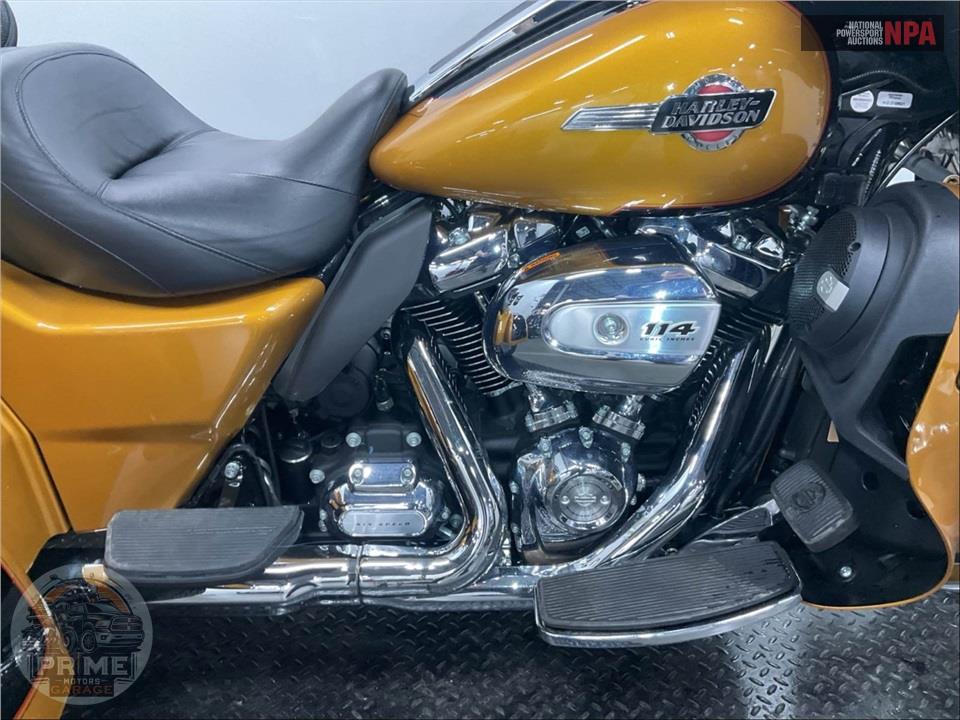 2023 Harley-Davidson FLHTCUTG TRI GLIDE ULTRA CLASSIC — фото 6