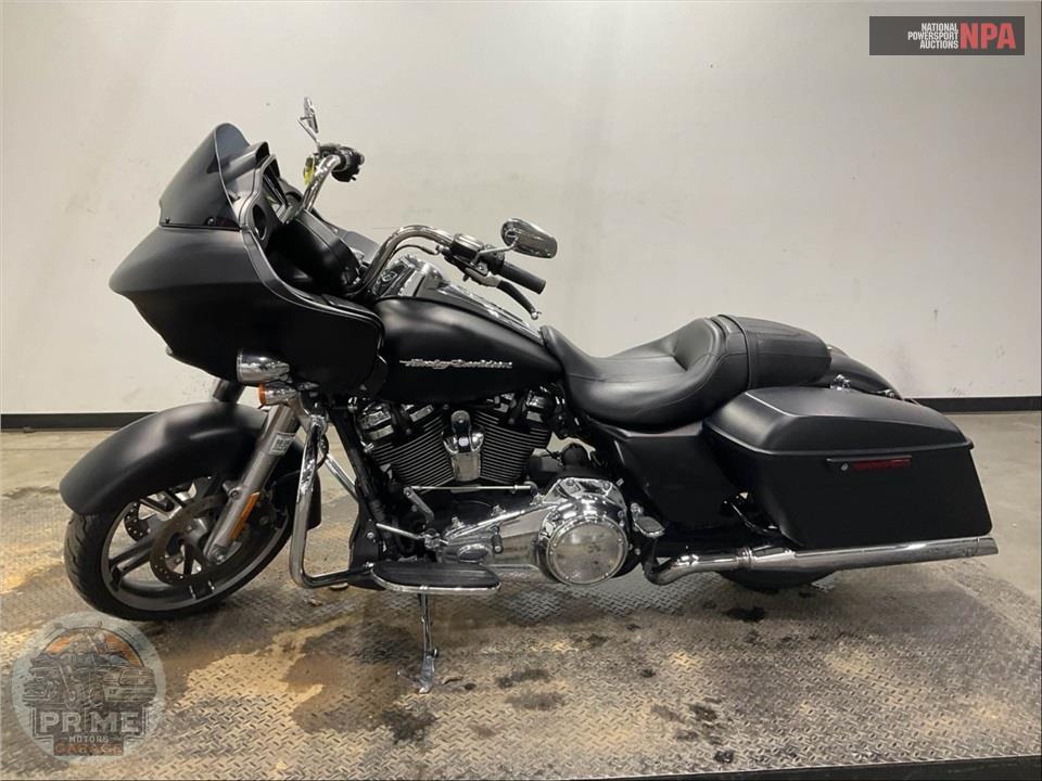 2017 Harley-Davidson FLTRXS ROAD GLIDE SPECIAL — фото 3