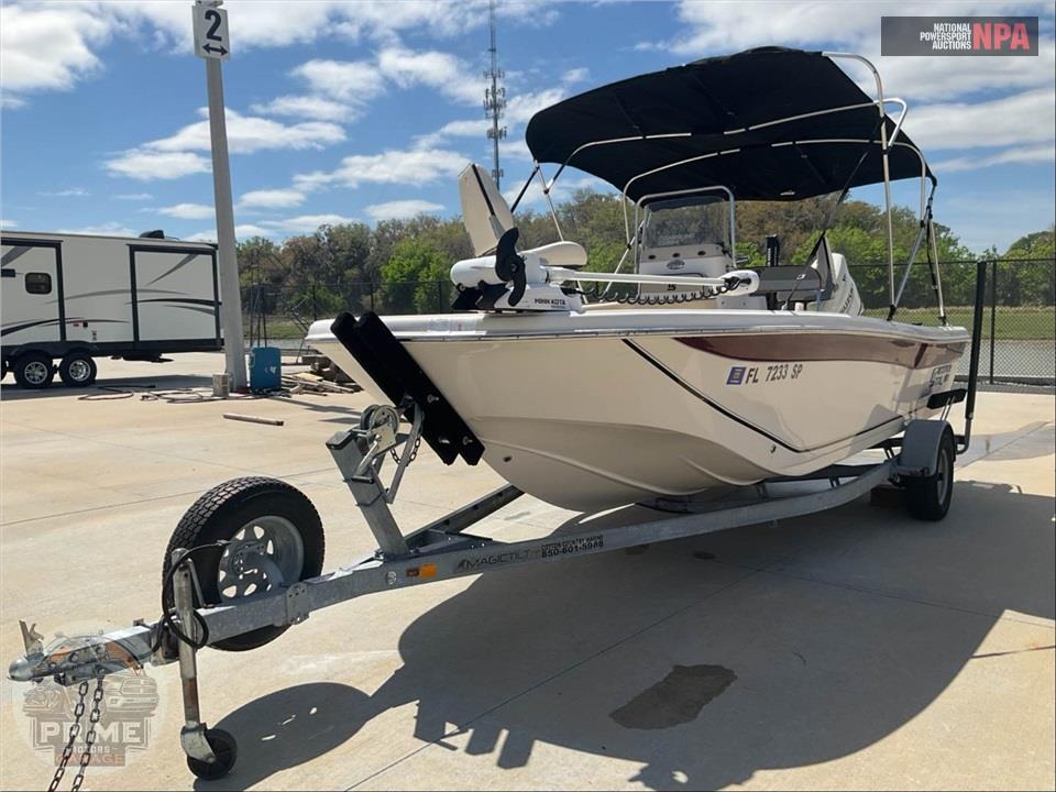 2020 Carolina Skiff 19 ULTRA ELITE SERIES L=19/ E = 1-140HP SUZUKI OB — фото 2