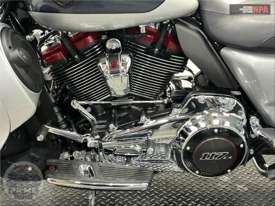 2019 Harley-Davidson FLHXSE CVO STREET GLIDE — фото 7