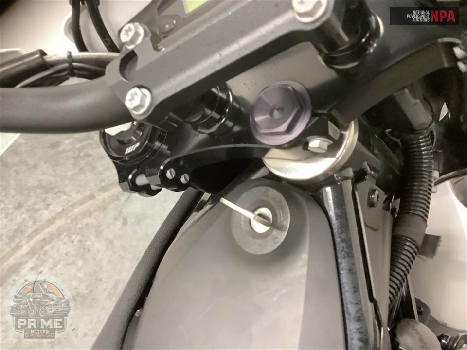 2023 Husqvarna 701 SUPERMOTO — фото 13