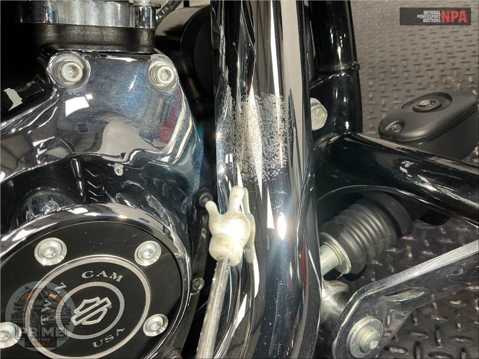2017 Harley-Davidson FXSB BREAKOUT — фото 11
