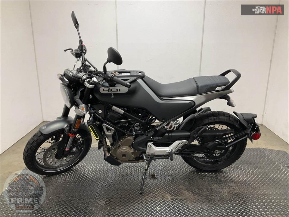 2020 Husqvarna SVARTPILEN 401 — фото 3