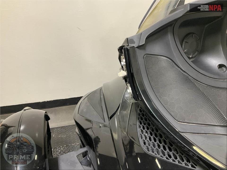 2015 Can-Am Spyder RT SE6 LIMITED — фото 32