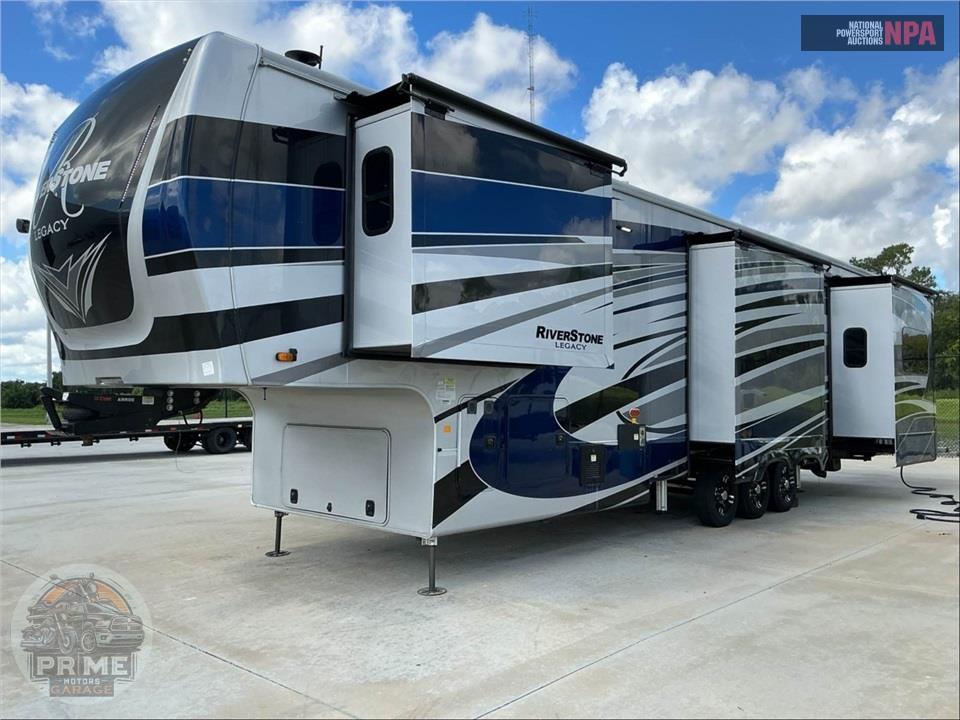 2022 Riverstone M-442MC - LEGACY FIFTH WHEEL SERIES — фото 2