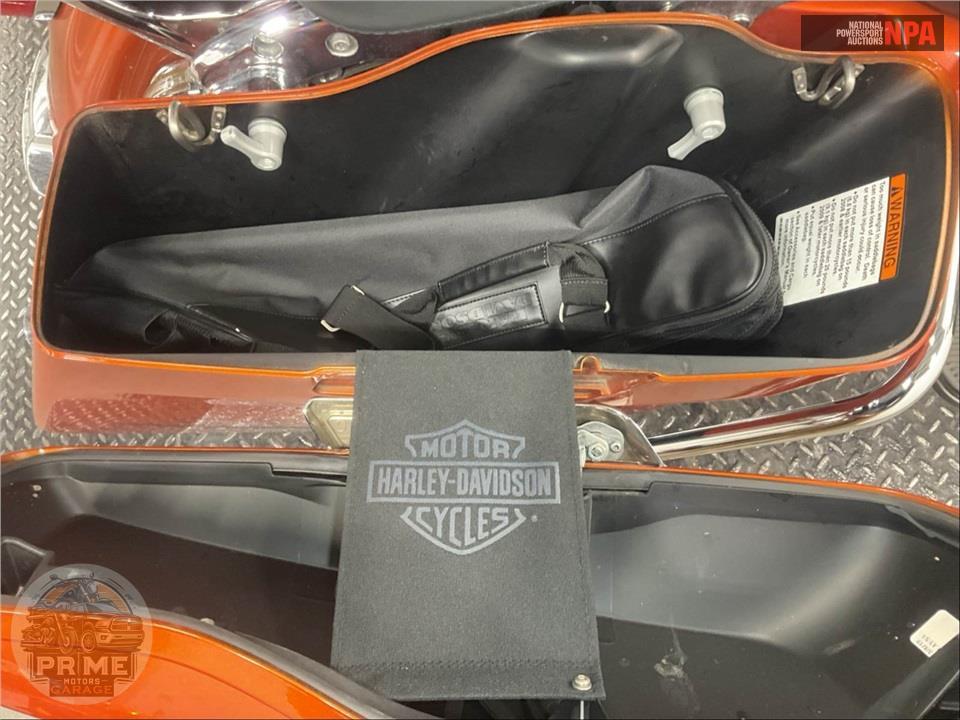 2019 Harley-Davidson FLTRU ROAD GLIDE ULTRA — фото 18