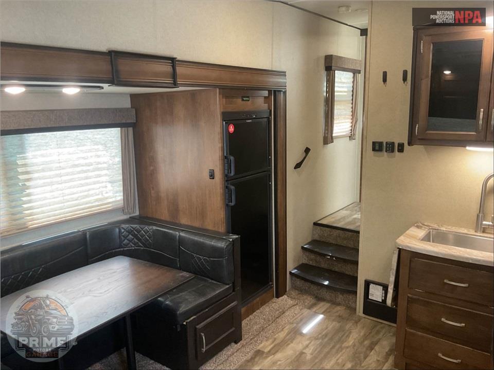 2018 Grand Design Recreational Vehicles M-230RL REFLECTION FIFTH WHEEL SERIES — фото 6