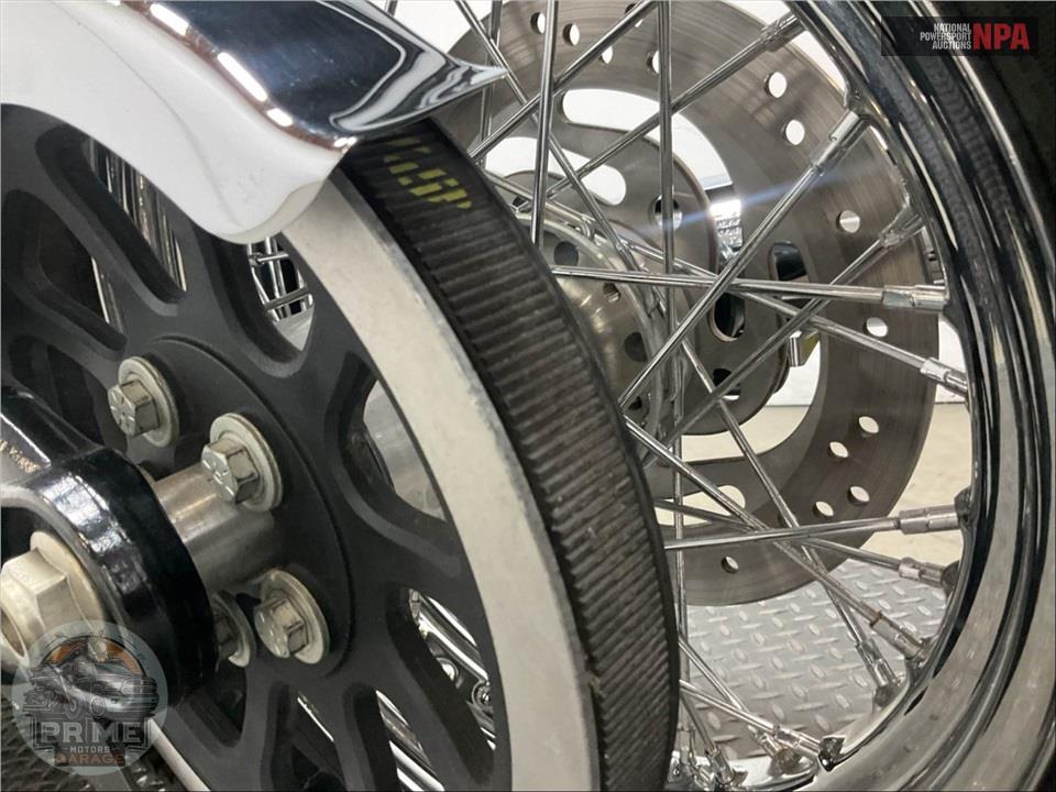 2019 Harley-Davidson FLDE DELUXE — фото 16