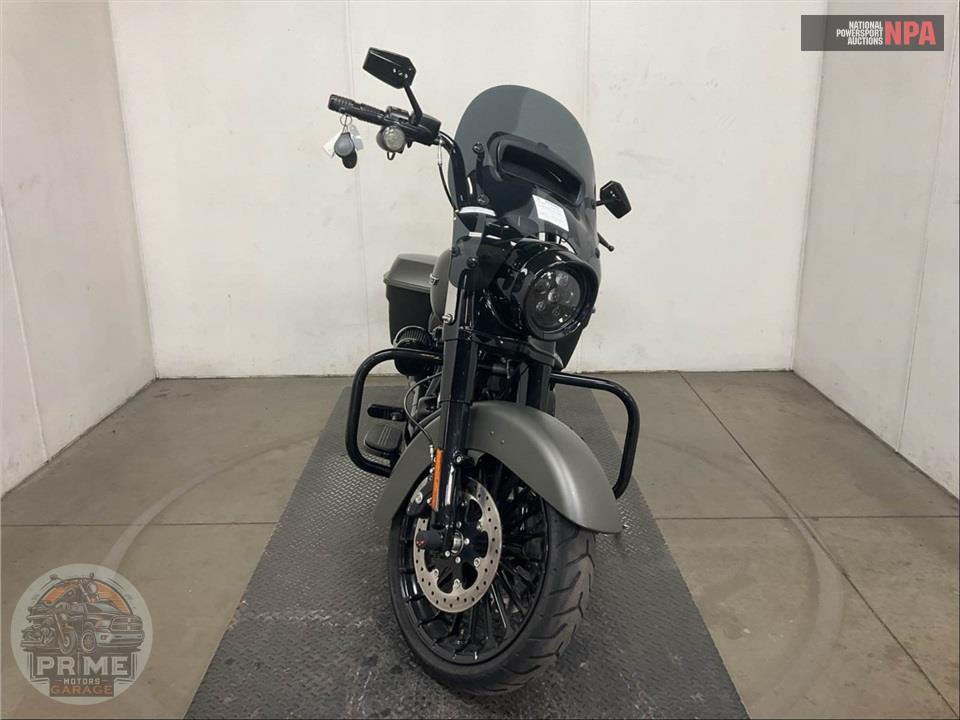 2018 Harley-Davidson FLHRXS ROAD KING SPECIAL — фото 2