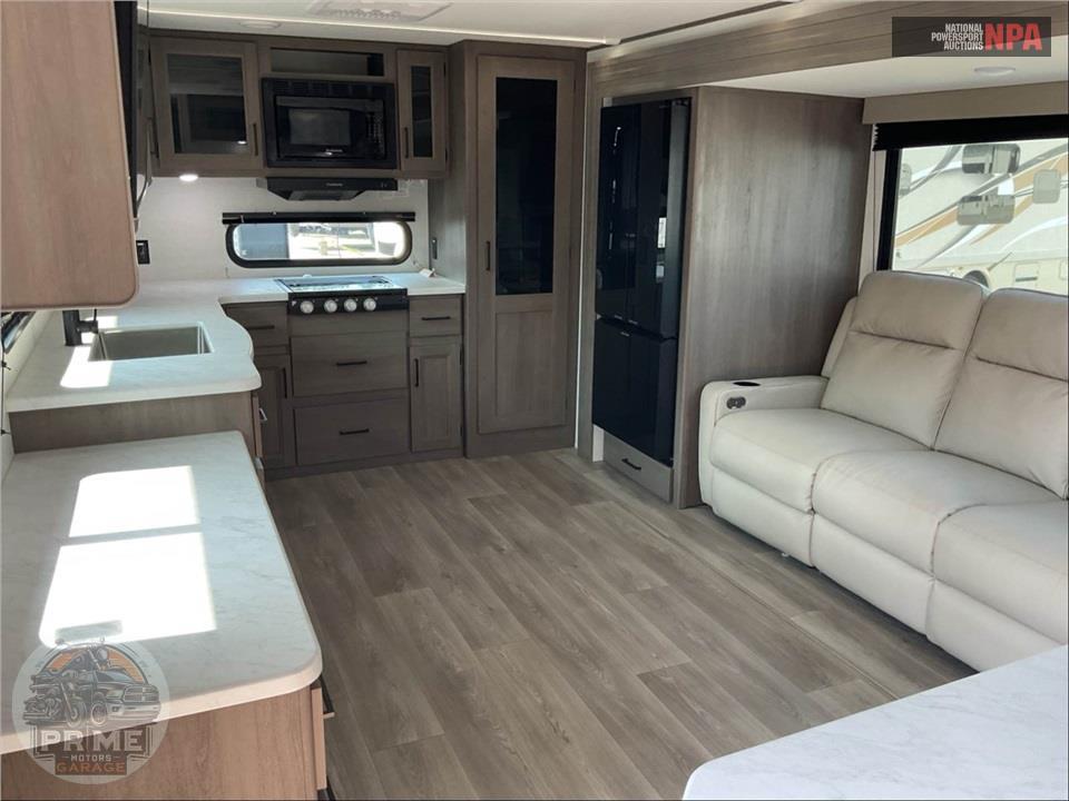 2025 Grand Design Recreational Vehicles M-315RKT - TRANSCEND SERIES — фото 6