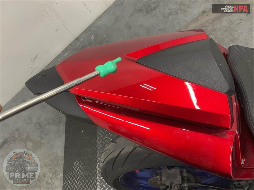 2015 Yamaha YZF-R3 — фото 23
