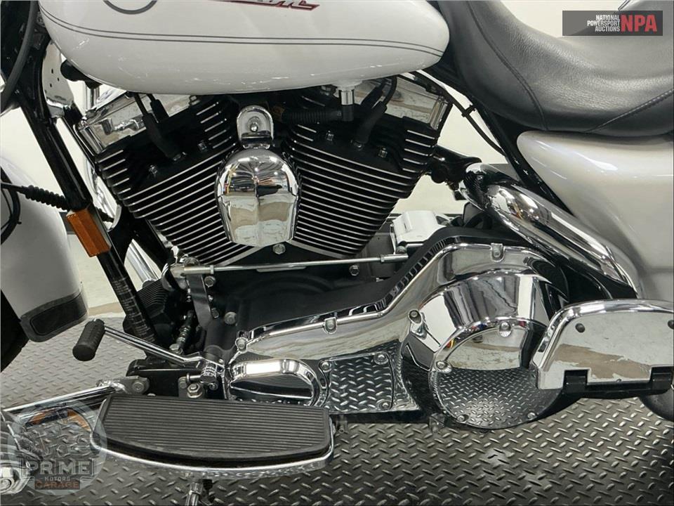 2006 Harley-Davidson FLHRI ROAD KING — фото 7