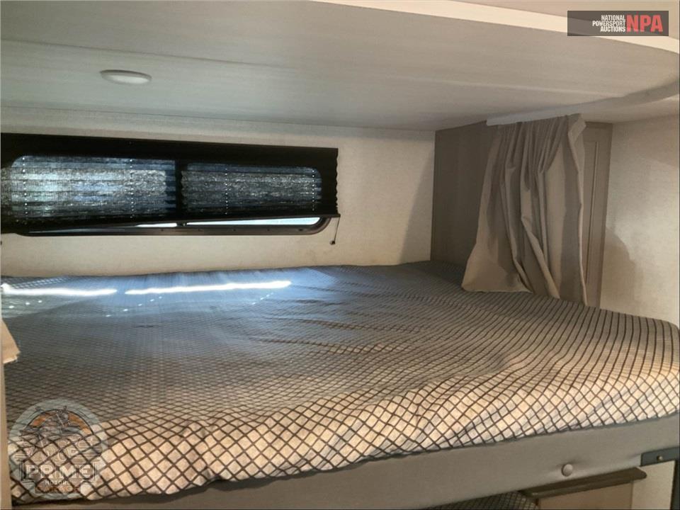 2024 Keystone Rv M-32 TQS - HIDEOUT SERIES — фото 13