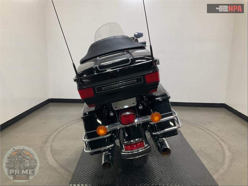 2009 Harley-Davidson FLHTCU ULTRA CLASSIC ELECTRA GLIDE — фото 4