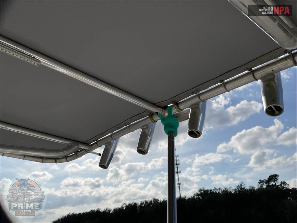 2019 Cobia Boats 220 CENTER CONSOLE L=22/E=1-150HP MERCURY OB — фото 22
