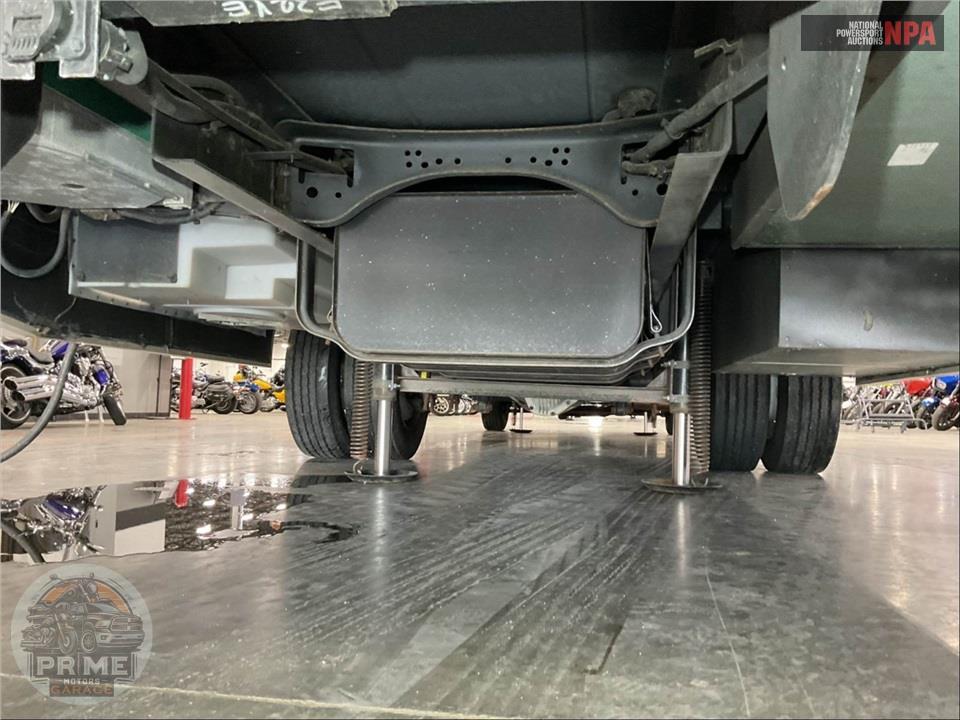 2019 Winnebago M-32YE FORD - VISTA SERIES — фото 71