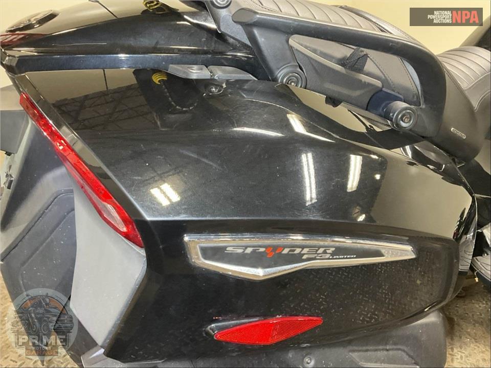 2016 Can-Am SPYDER F3 SE6 LIMITED — фото 31