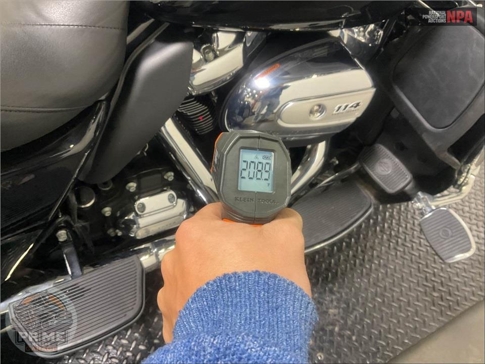 2022 Harley-Davidson FLHTCUTG TRI GLIDE ULTRA CLASSIC — фото 8