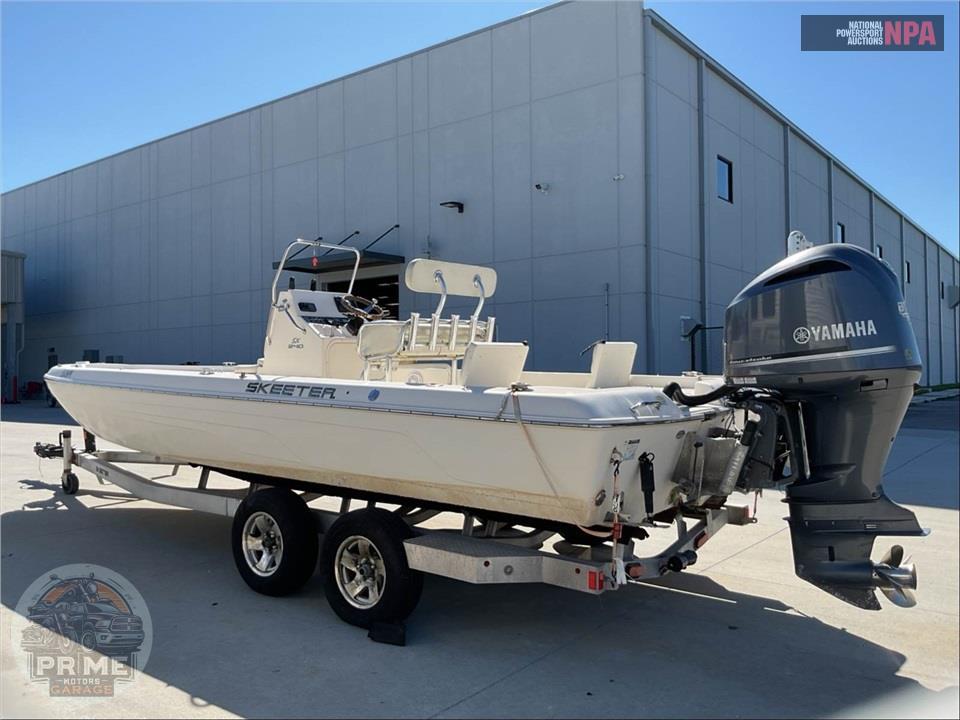 2013 Skeeter Boats SX 240(*)SALTWATER SERIES L=24/E-1-300HP YAMAHA OB — фото 3