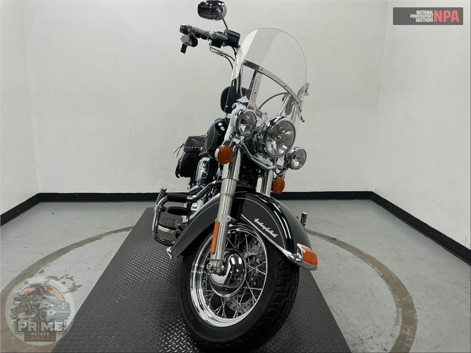 2015 Harley-Davidson FLSTC HERITAGE SOFTAIL CLASSIC — фото 2