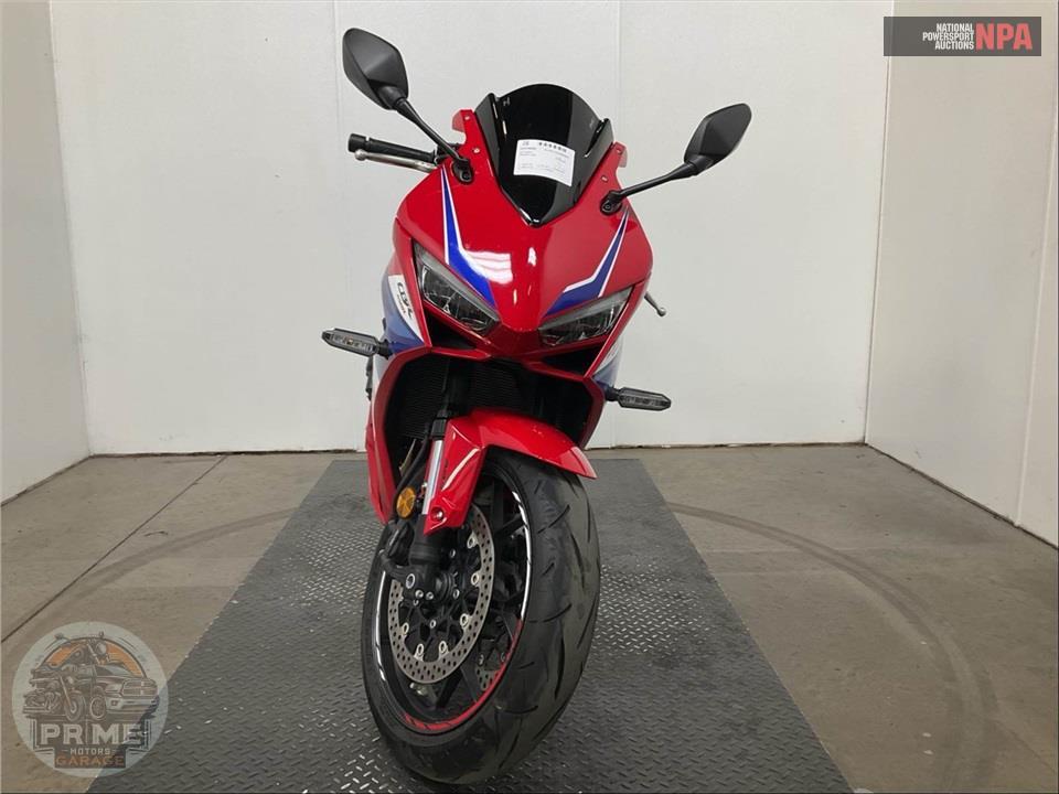 2024 Honda CBR650R E-CLUTCH — фото 2