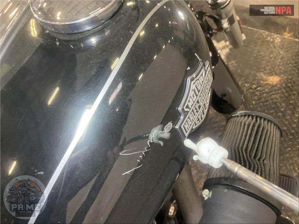 2015 Harley-Davidson FXDWG-103 DYNA WIDE GLIDE — фото 16