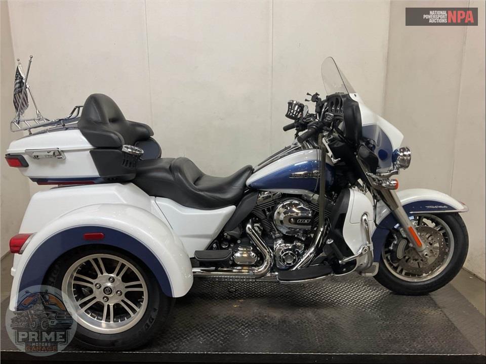 2015 Harley-Davidson FLHTCUTG TRIGLIDE ULTRA CLASSIC — фото 1