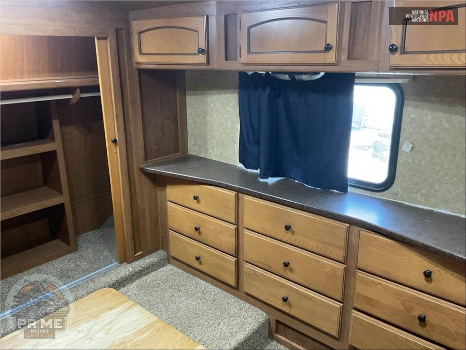 2014 Crossroads Rv M-34 RE - SUNSET TRAIL RESERVE FIFTH WHEEL SERIES — фото 12