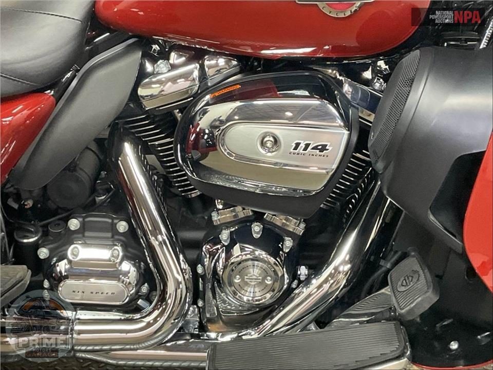 2024 Harley-Davidson FLHTCUTG TRI GLIDE ULTRA CLASSIC — фото 6