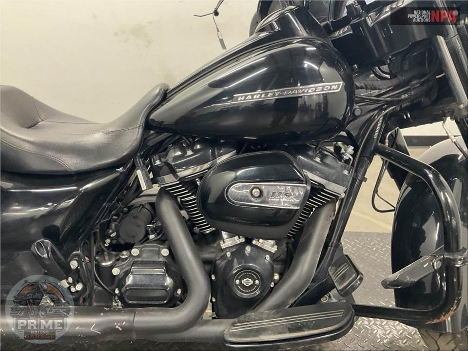 2019 Harley-Davidson FLHXS STREET GLIDE SPECIAL — фото 6