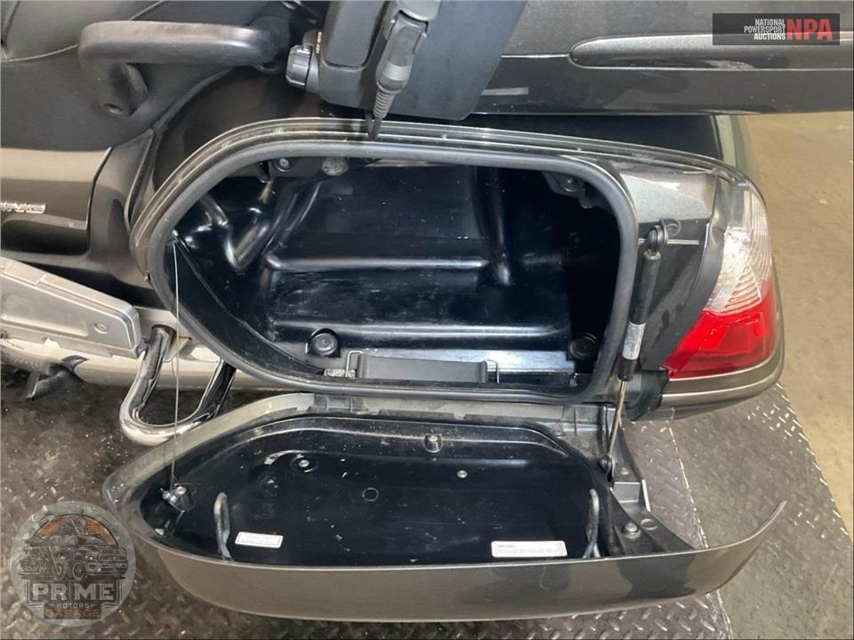 2010 Honda GL1800HPNAMA GLDWNG ABS** — фото 20