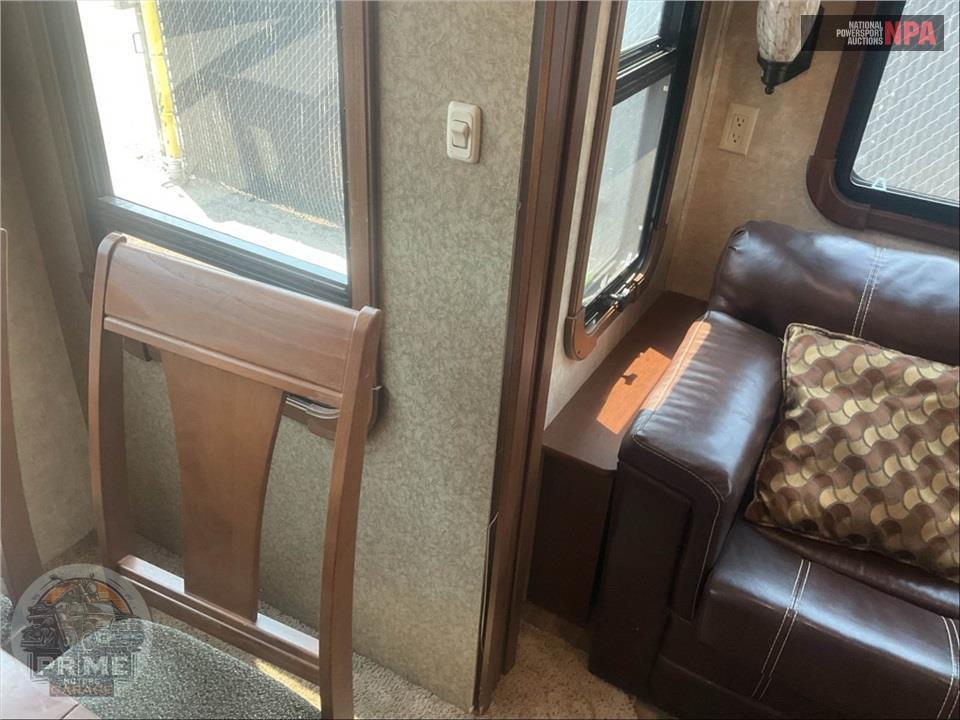 2016 Highland Ridge Rv M-349RLS - 3X FIFTH WHEEL SERIES — фото 19