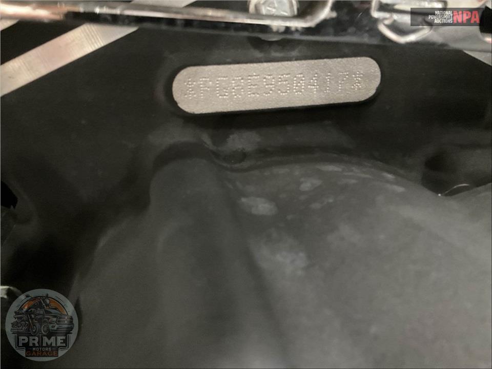 2014 Harley-Davidson FLHRSE CVO ROAD KING — фото 53