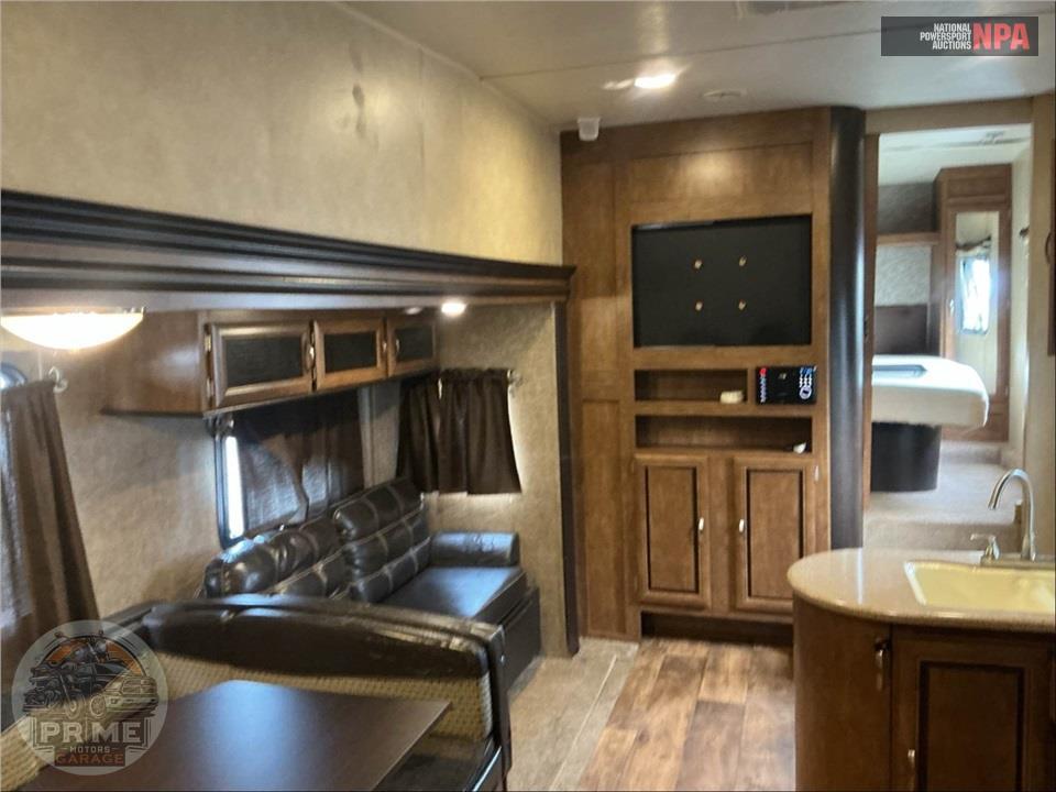 2017 Salem By Forest River M-26DDSS - FIFTH WHEEL SERIES — фото 9