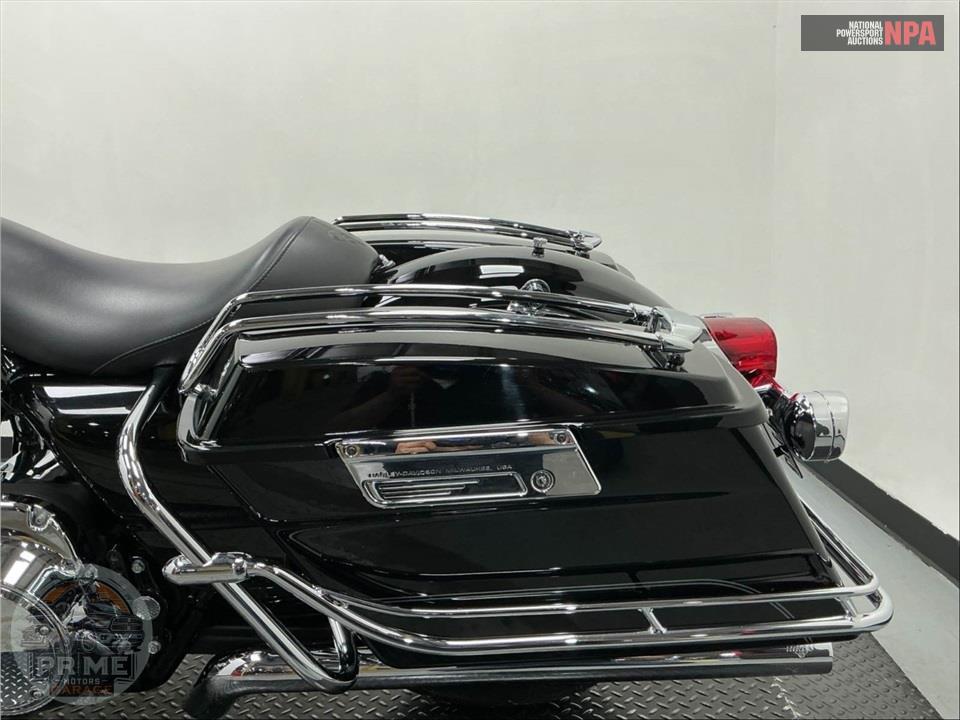 2010 Harley-Davidson FLHR ROAD KING — фото 14