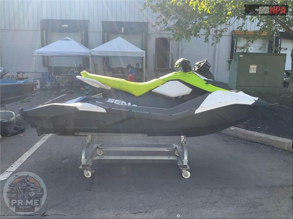 2023 Seadoo/Brp SPARK 3UP IBR CONVNCE PKG — фото 1